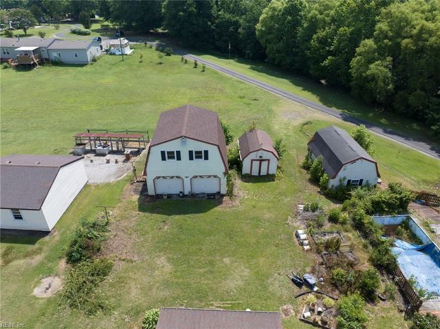 24209 Lovers LN, Windsor, VA 23487