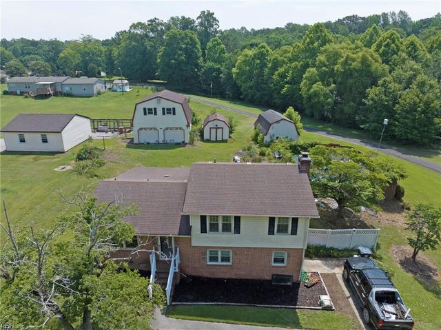 24209 Lovers LN, Windsor, VA 23487