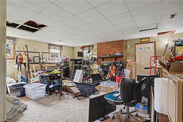 24209 Lovers LN, Windsor, VA 23487