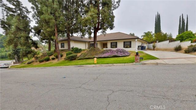 12698 La Solana Drive, Redlands, CA 92373