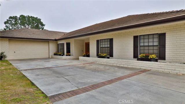 12698 La Solana Drive, Redlands, CA 92373