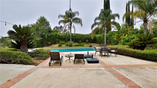 12698 La Solana Drive, Redlands, CA 92373