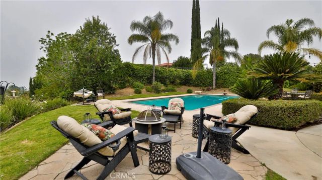 12698 La Solana Drive, Redlands, CA 92373