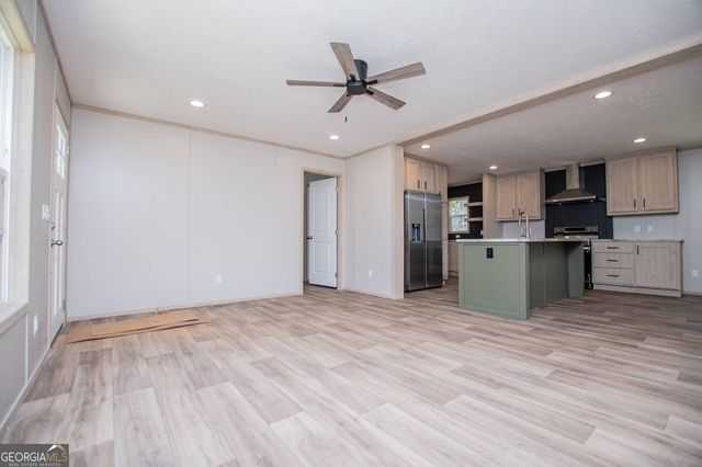 4221 N Hwy 100, Waco, GA 30182