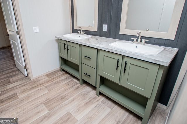 4221 N Hwy 100, Waco, GA 30182