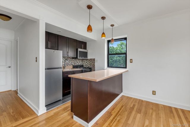 46-40 216th Street 3A, Bayside, NY 11361