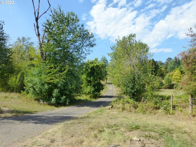 11062 Se 172ND Ave, Happy Valley, OR 97086