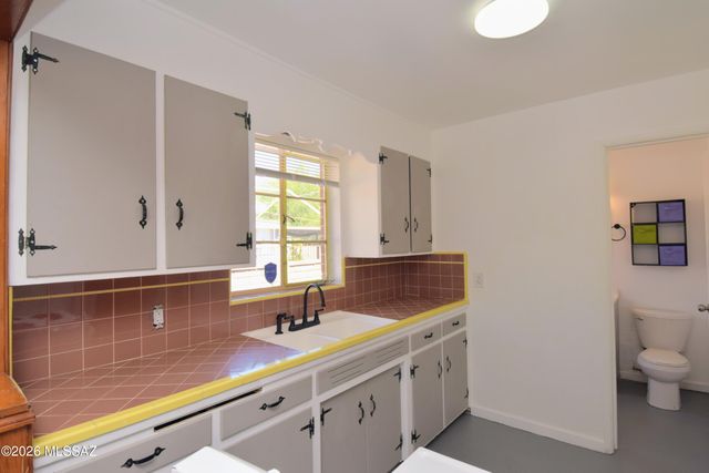 1902 N Tucker Drive, Tucson, AZ 85716