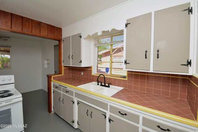 1902 N Tucker Drive, Tucson, AZ 85716