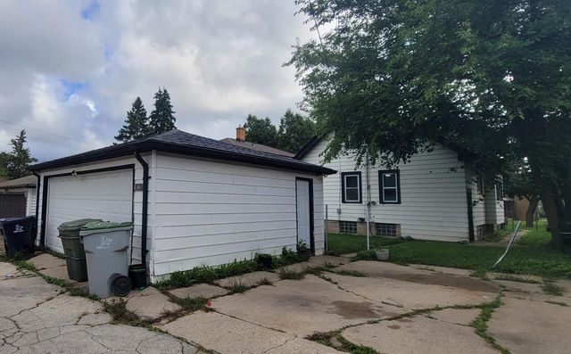 4343 N 17th STREET, Milwaukee, WI 53209