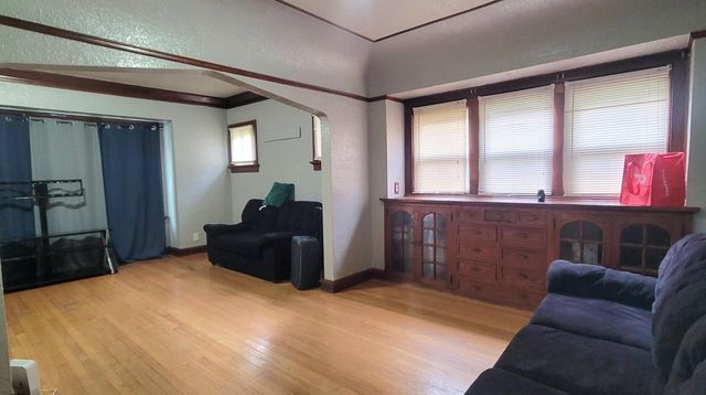 4343 N 17th STREET, Milwaukee, WI 53209