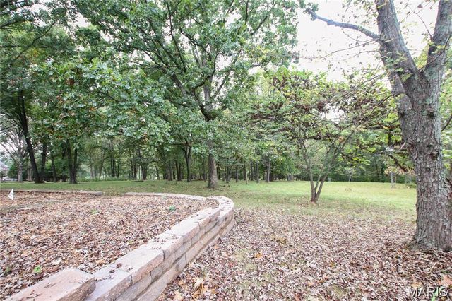 566 Country Lane, Sullivan, MO 63080