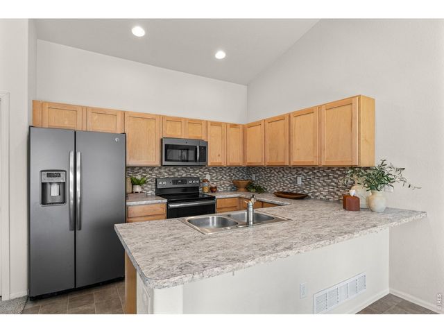 843 Sunlight Peak Dr, Severance, CO 80550