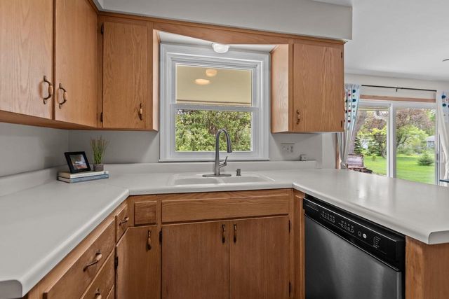1066 REED STREET, Neenah, WI 54956