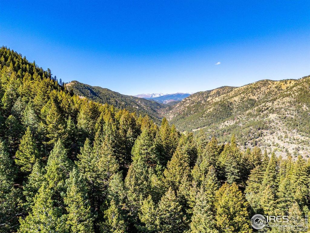 323 Roxbury Drive, Boulder, CO 80302