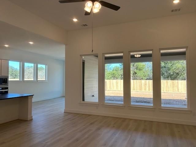487 Hunters Crossing Drive, Sealy, TX 77474