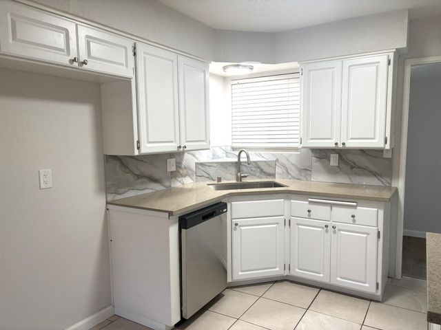 4004 Heather Hill, North Highlands, CA 95660