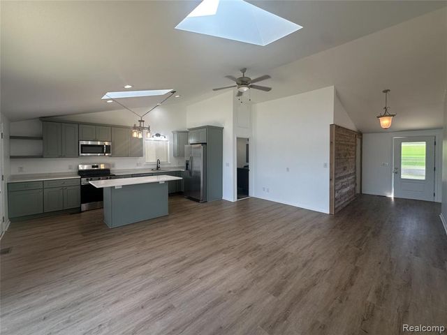 1749 Tannock Drive, Holly, MI 48442