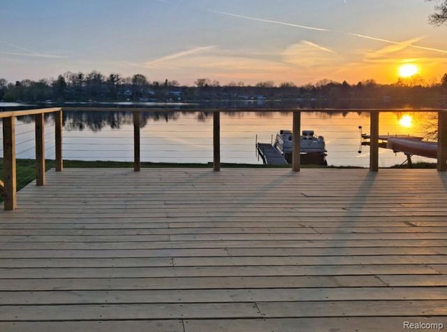 1749 Tannock Drive, Holly, MI 48442