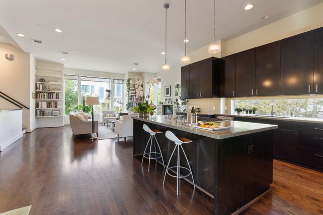 2001 Vermont Street, Houston, TX 77019