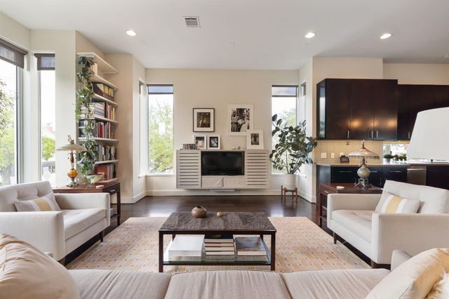 2001 Vermont Street, Houston, TX 77019