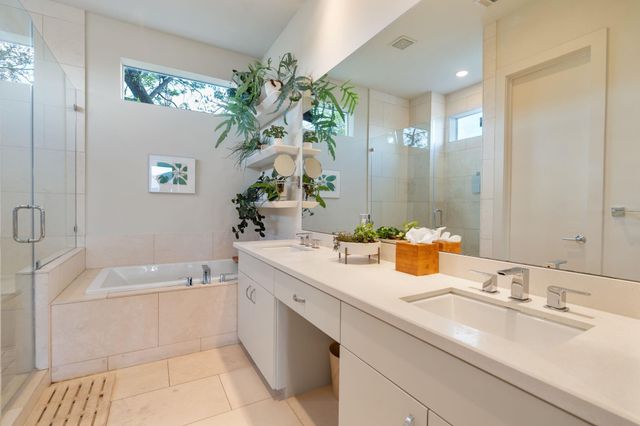 2001 Vermont Street, Houston, TX 77019