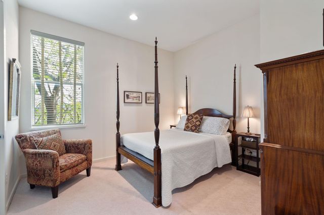 2001 Vermont Street, Houston, TX 77019