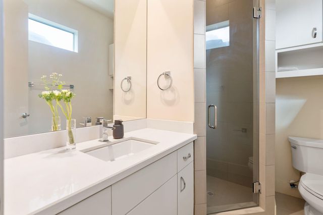 2001 Vermont Street, Houston, TX 77019