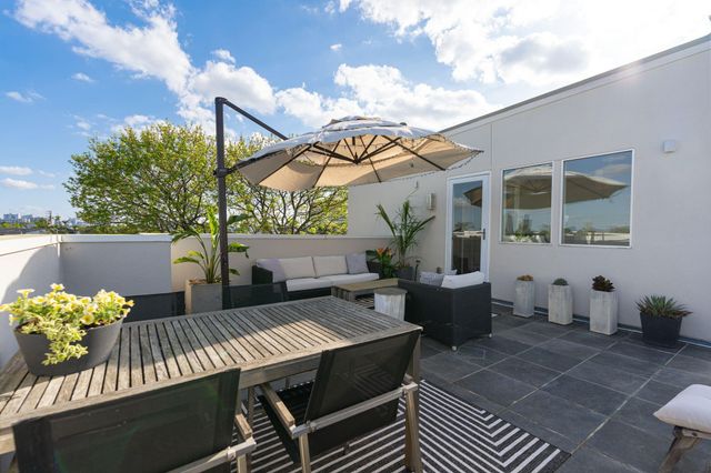 2001 Vermont Street, Houston, TX 77019