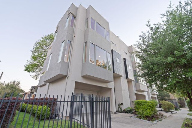 2001 Vermont Street, Houston, TX 77019