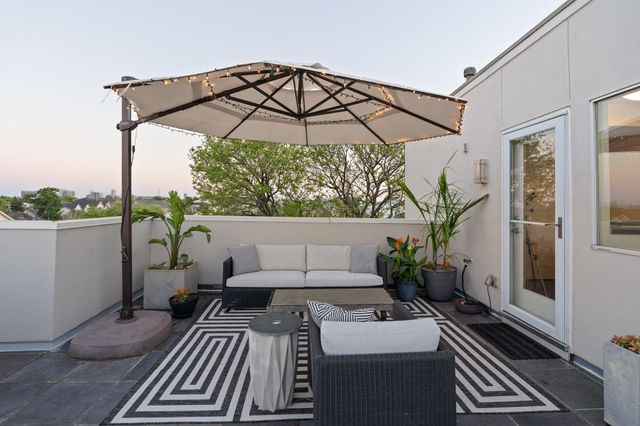 2001 Vermont Street, Houston, TX 77019