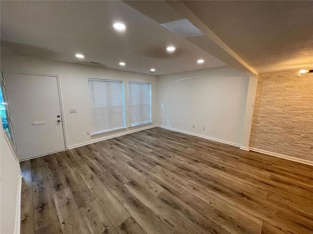 4416 Chowning Way, Atlanta, GA 30338