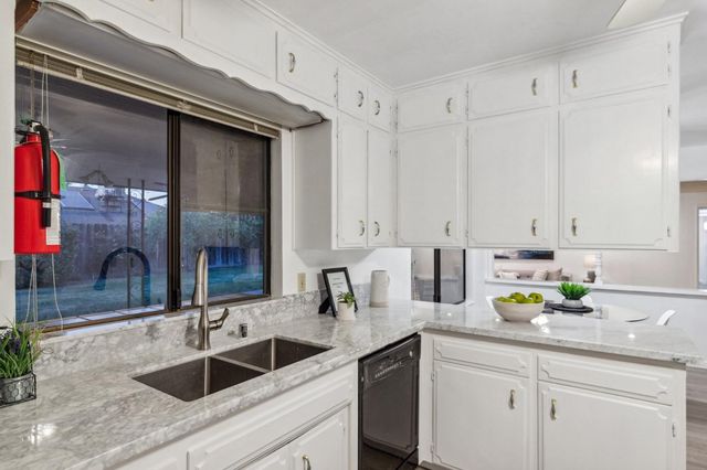 3094 W Escalon Avenue, Fresno, CA 93711