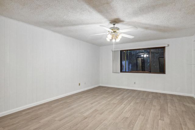 3094 W Escalon Avenue, Fresno, CA 93711