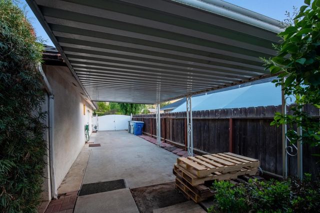 3094 W Escalon Avenue, Fresno, CA 93711
