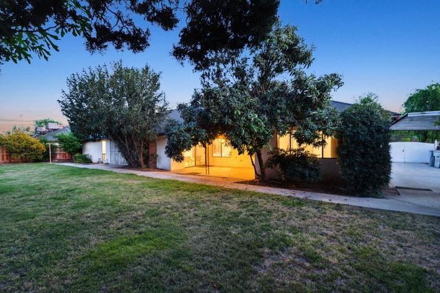 3094 W Escalon Avenue, Fresno, CA 93711