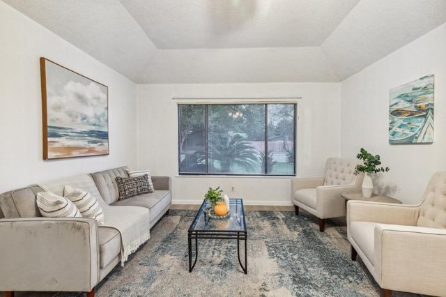 3094 W Escalon Avenue, Fresno, CA 93711