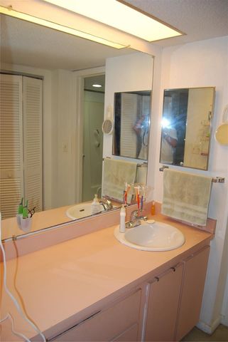 450 TREASURE ISLAND CAUSEWAY 310, Treasure Island, FL 33706