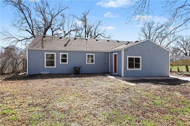 2720 Hagemann Street, Kansas City, KS 66106