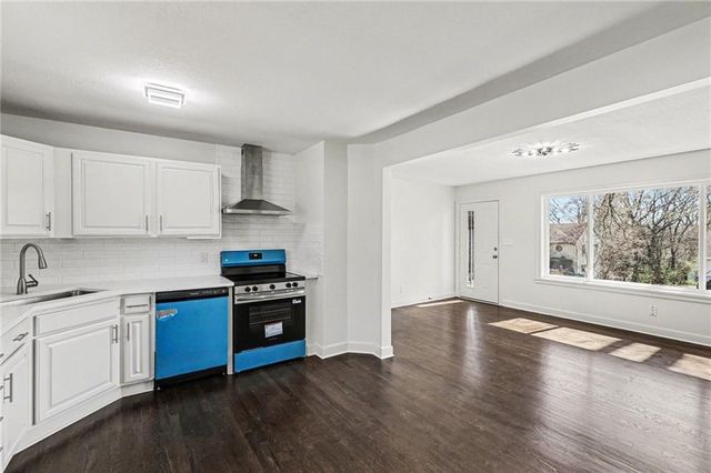 2720 Hagemann Street, Kansas City, KS 66106