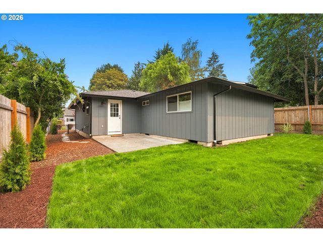 9137 N GENEVA Ave, Portland, OR 97203