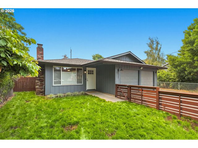 9137 N GENEVA Ave, Portland, OR 97203