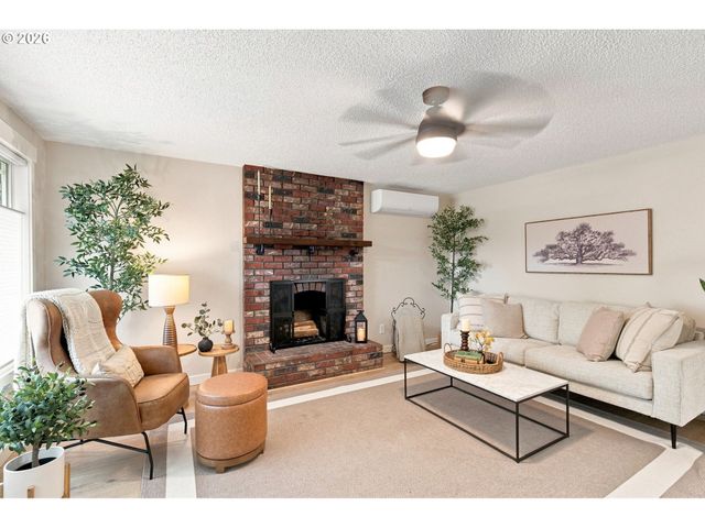 9137 N GENEVA Ave, Portland, OR 97203