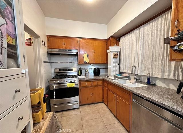 2116 S Palm Grove Avenue, Los Angeles, CA 90016