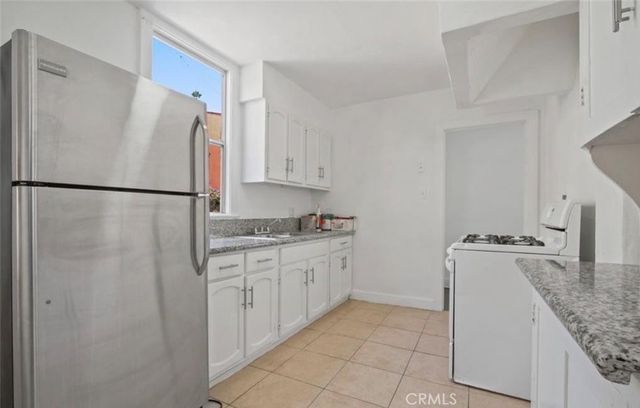 2116 S Palm Grove Avenue, Los Angeles, CA 90016