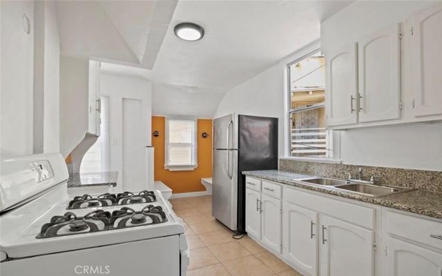 2116 S Palm Grove Avenue, Los Angeles, CA 90016