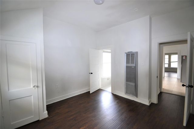 1517 Bonnie Brae Street 4, Houston, TX 77006