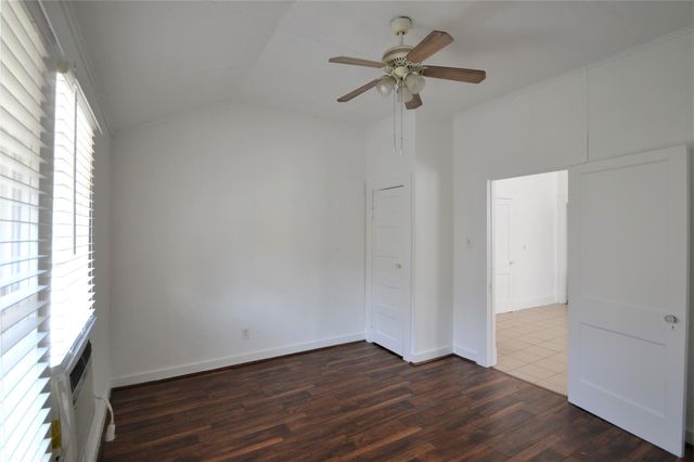 1517 Bonnie Brae Street 4, Houston, TX 77006