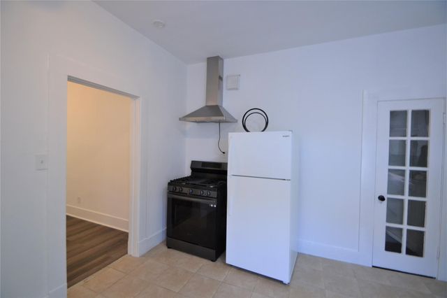 1517 Bonnie Brae Street 4, Houston, TX 77006