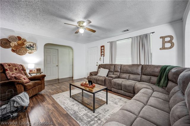 305 21st Street, Van Buren, AR 72956